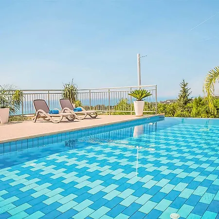 Freedom Villa Argaka