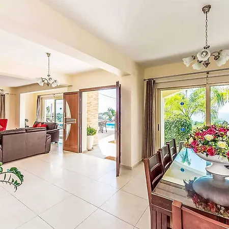 Villa Freedom